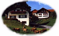 Haus Poppler mit Bauernhof
