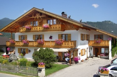 haus_sommer_ausschnitt_700x467