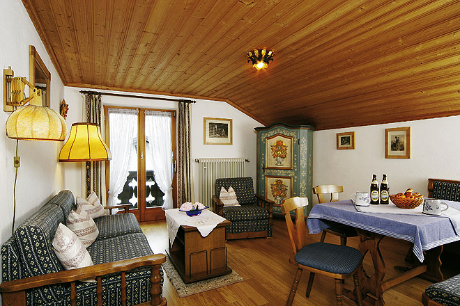 2_wohnzimmer