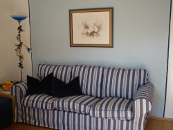 Margeritte Neues Sofa