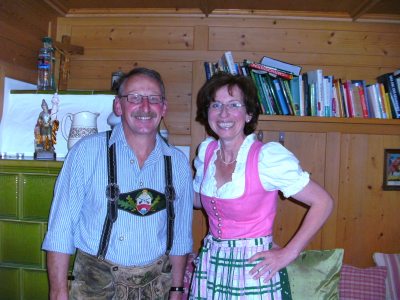 Ihre Gastgeber Rudi und Angela Ungelert Ihre Gastgeber Rudi und Angela Ungelert