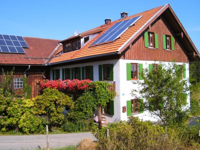 Unser Bauernhaus im Sommer Unser Bauernhaus im Sommer