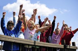 Kids_Spielplatzbrücke