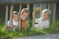 Kinder beim Spielen (&copy; LAG Bayern : LAG Bayern )