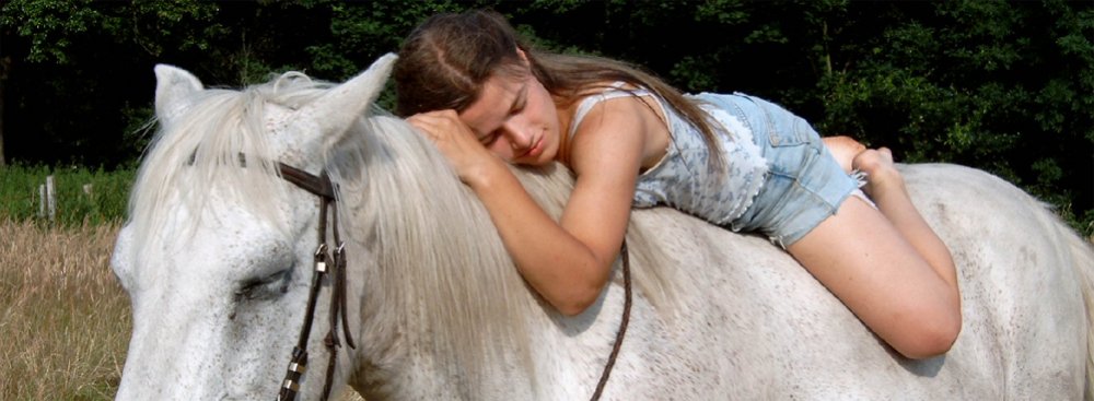 Mittagspause zu Pferd: Manek