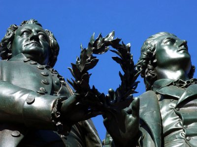 Goethe und Schiller (© Weimar GmbH : Maik Schuck ) Goethe und Schiller (© Weimar GmbH : Maik Schuck )