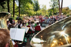 Standkonzert im Kurpark Von Mai bis Oktober findet im Kurpark in Pfronten-Heitlern jeden Sonntag das Standkonzert statt. Das Standkonzert ist f�r G�ste kostenlos und beginnt um 11.00 Uhr.