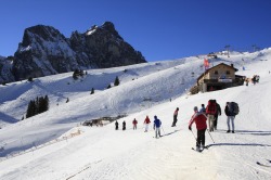 Hochalpe auf dem Breitenberg Skispa� auf der Hochalp auf dem Breitenberg mit gem�tlicher Einkehrm�glichkeit in der Hochalp H�tte.
