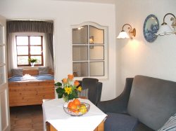 Ferienhof Osterbunsb&uuml;ll FeWo Kl&uuml;terkammer