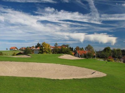 Golfplatz in Hellengerst (© Hanusel Hof Rainalter GmbH : Golfclub Hellengerst ) Golfplatz in Hellengerst (© Hanusel Hof Rainalter GmbH : Golfclub Hellengerst )