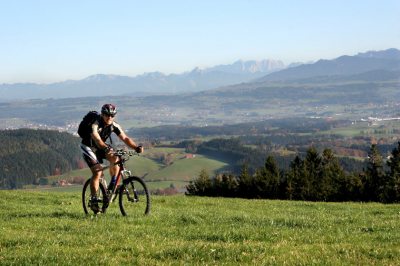 Radeln am Blender (© Tourist-Info Buchenberg ) Radeln am Blender (© Tourist-Info Buchenberg )