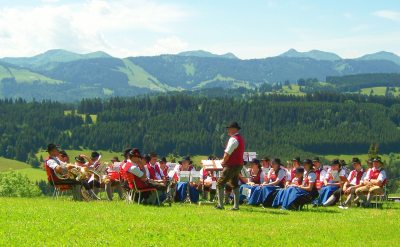 Musikkapelle Missen Wilhams (© Tourismusbüro Missen-Wilhams : Tourismusbüro Missen-Wilhams ) Musikkapelle Missen Wilhams (© Tourismusbüro Missen-Wilhams : Tourismusbüro Missen-Wilhams )