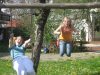 Schaukeln im Garten