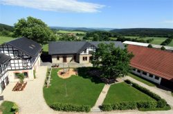 Ferienhof mit Blick ins Saaletal