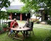 Sitzplatz unterm Nussbaum