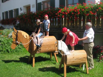 Holzpferde Lukas und Ida Holzpferde Lukas und Ida