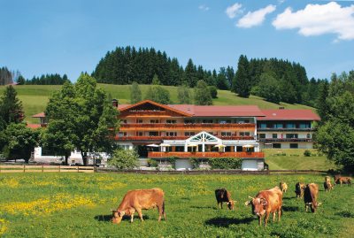 Hausansicht im Sommer
