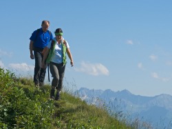 Wandern auf Wandern in herrlicher Natur tut nicht nur dem Körper gut, sondern auch auch der Seele