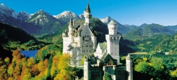 Schloss Neuschwanstein Von König Ludwig dem II. in herrlicher Landschaft erbaut - ist immer einen Besuch wert.
