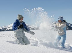 Schneeballschlacht