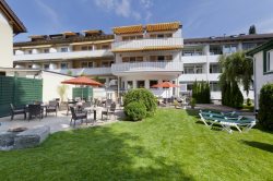 Hotel Südseite mit Garten Hotel Südseite mit Garten