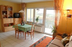 ferienwohnungschwalbennestwohnbereich_ausschnitt_1203x791