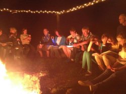 Geselliges Beisammensein am Lagerfeuer 