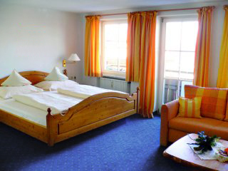Landhaus Kennerknecht, Kur- und Ferienhotel Landhaus Kennerknecht, Kur- und
Ferienhotel