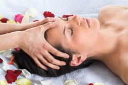 Shiatsu Japanische Form der Entspannung durch Massage der Akupunkturpunkte