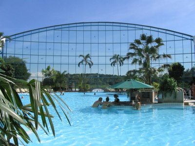 Thermenparadies mit Poolbar