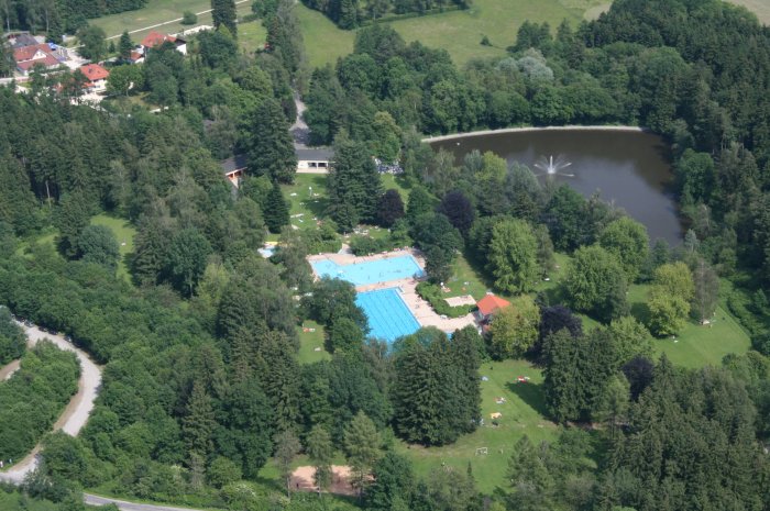 Freibad Luftaufnahme Freibad Luftaufnahme