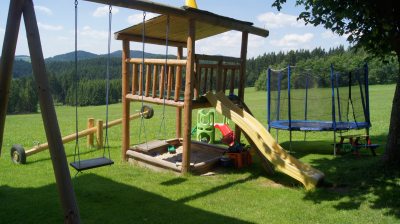 Spielplatz am Hof Spielplatz am Hof