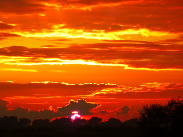 sonnenuntergangbeimdeichhofketelsen sonnenuntergangbeimdeichhofketelsen