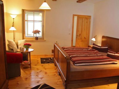 Gästezimmer 2 mit Sitzecke Gästezimmer 2 mit Sitzecke