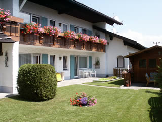 Im Sommer mit Tischtennis Im Sommer mit Tischtennis